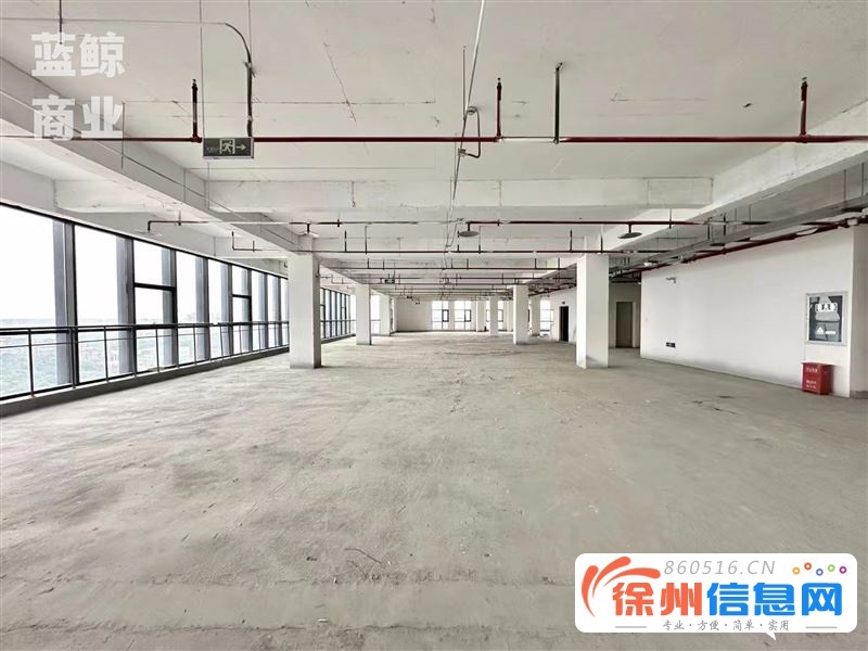 金龙湖旁1000平明阳广场整层一手现房纯办公欢迎看房